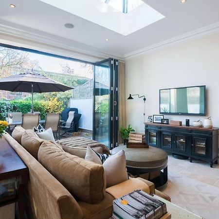 Breathtaking Putney Home With Gorgeous Garden Richmond  Zewnętrze zdjęcie