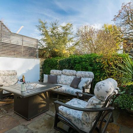 Breathtaking Putney Home With Gorgeous Garden Richmond  Zewnętrze zdjęcie