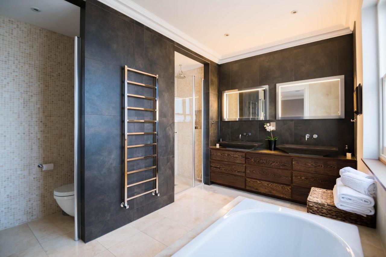 Breathtaking Putney Home With Gorgeous Garden Richmond  Zewnętrze zdjęcie