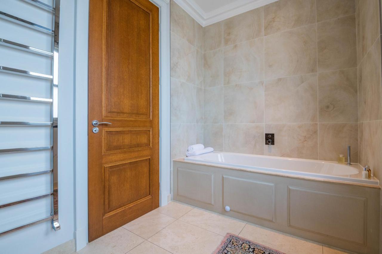 Breathtaking Putney Home With Gorgeous Garden Richmond  Zewnętrze zdjęcie
