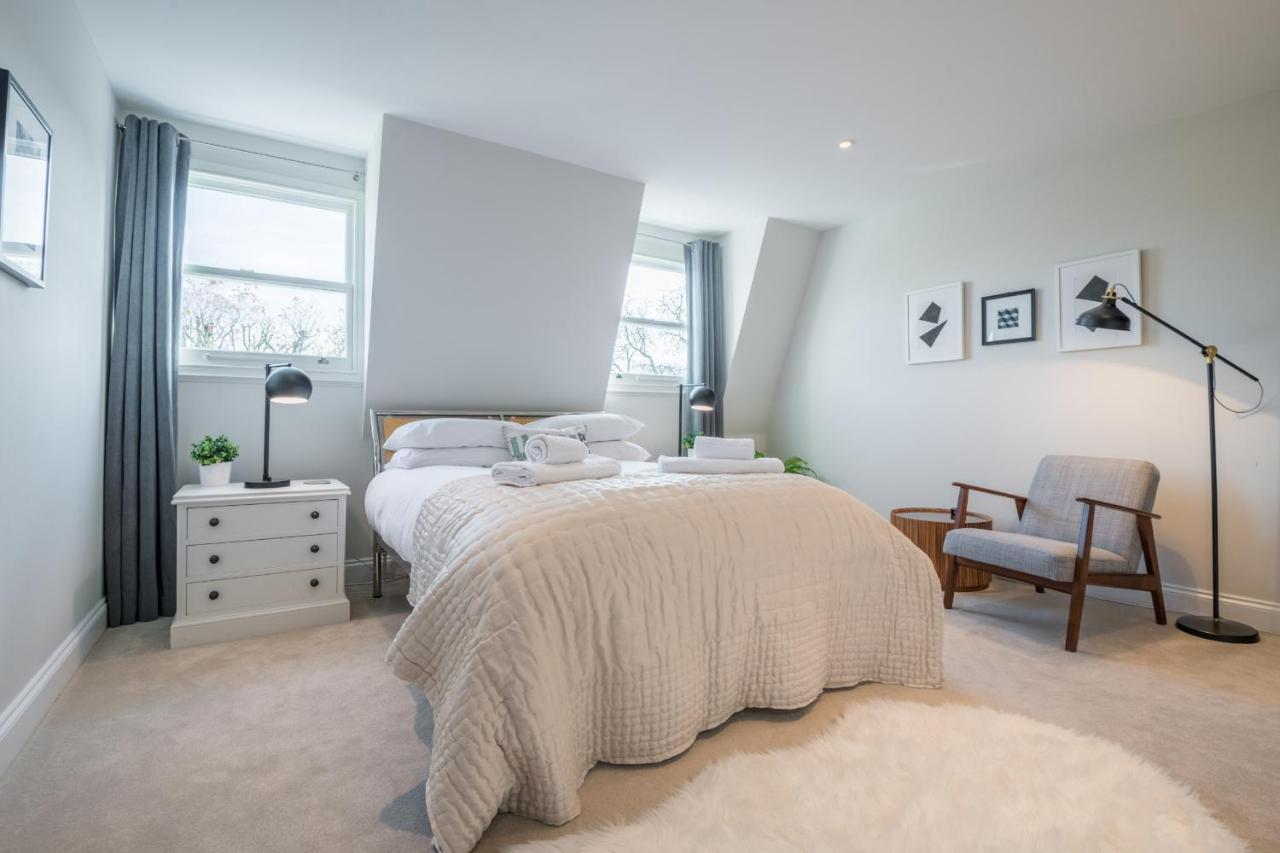 Breathtaking Putney Home With Gorgeous Garden Richmond  Zewnętrze zdjęcie