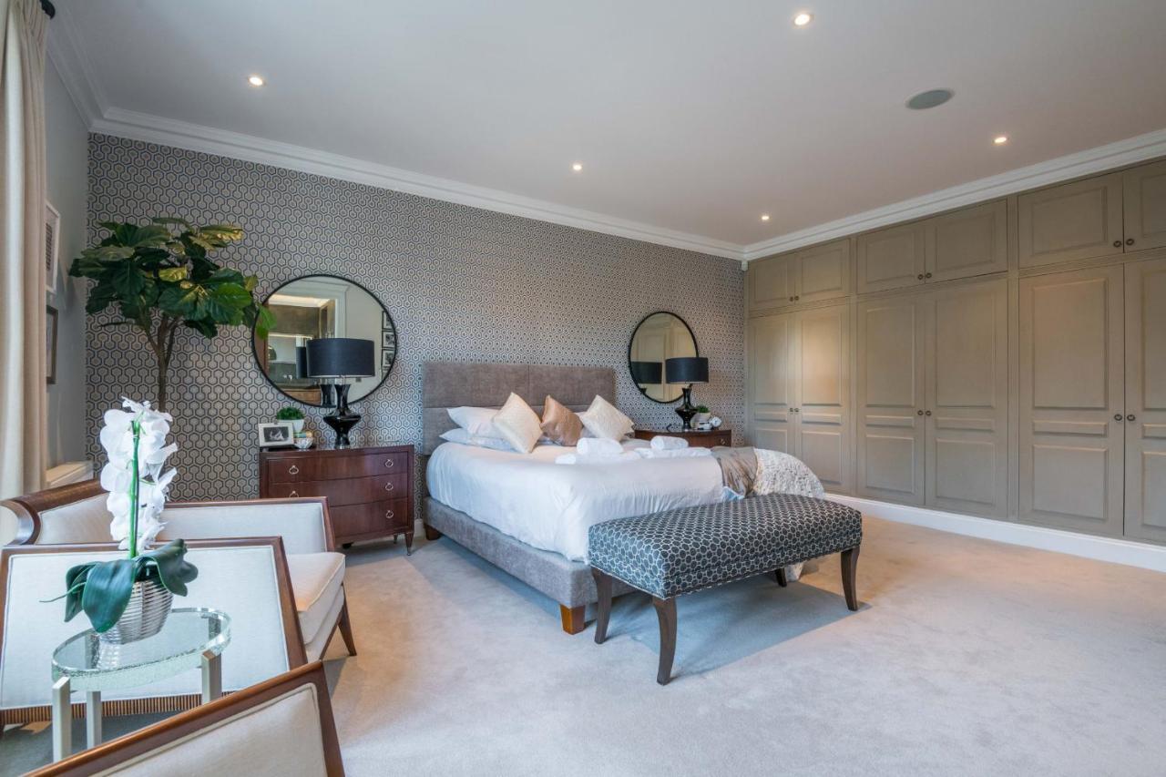 Breathtaking Putney Home With Gorgeous Garden Richmond  Zewnętrze zdjęcie
