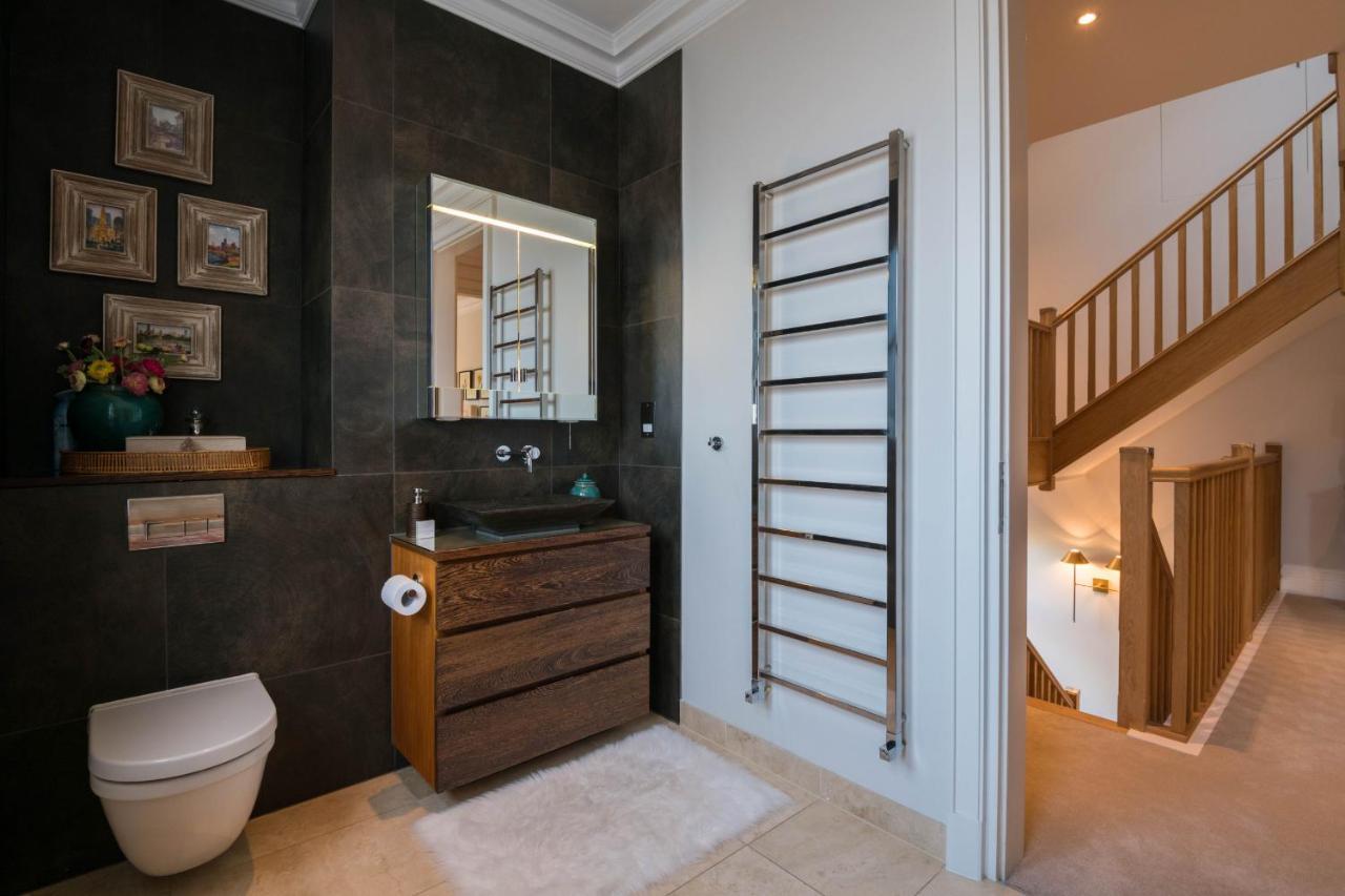 Breathtaking Putney Home With Gorgeous Garden Richmond  Zewnętrze zdjęcie