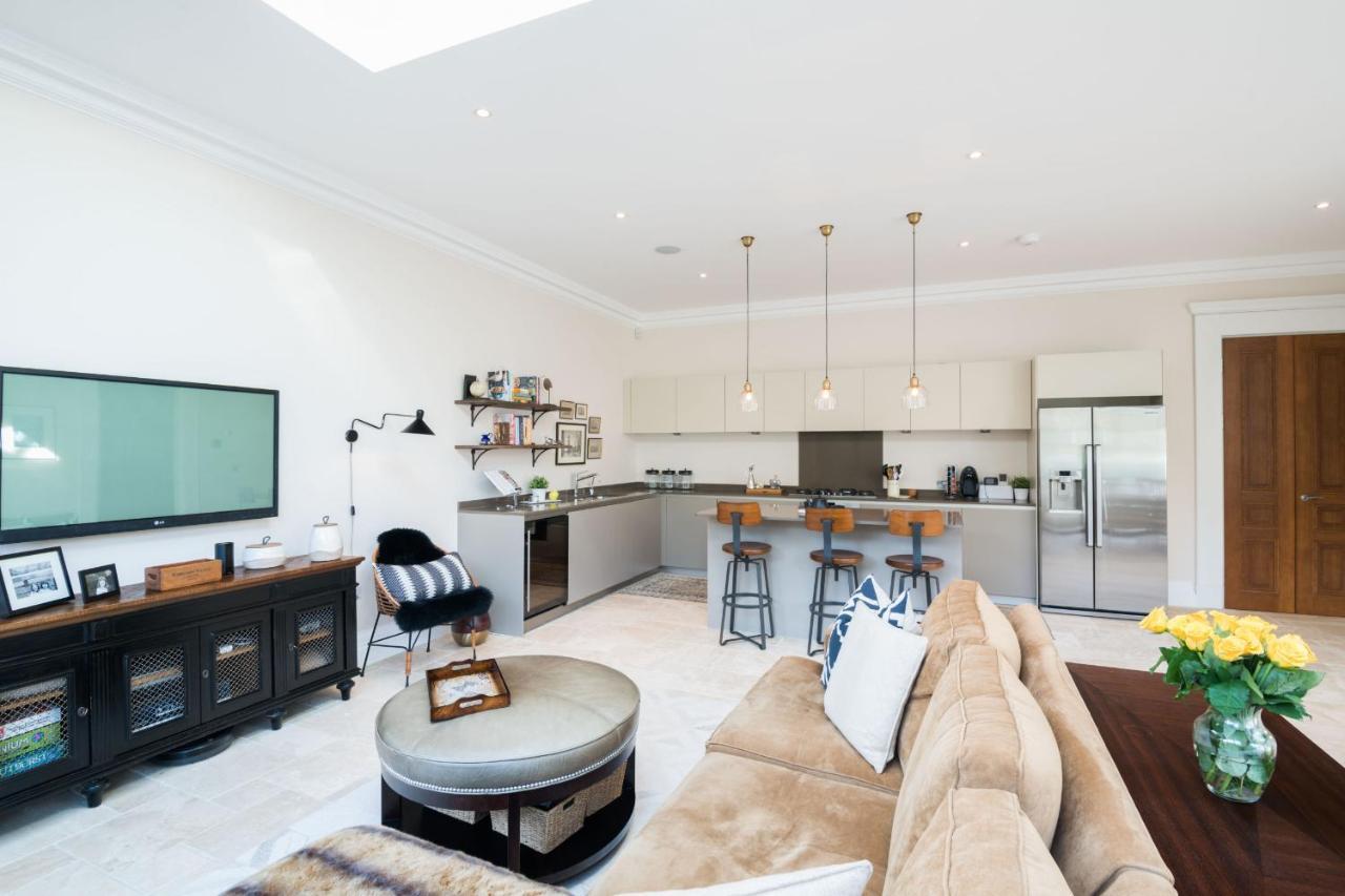 Breathtaking Putney Home With Gorgeous Garden Richmond  Zewnętrze zdjęcie