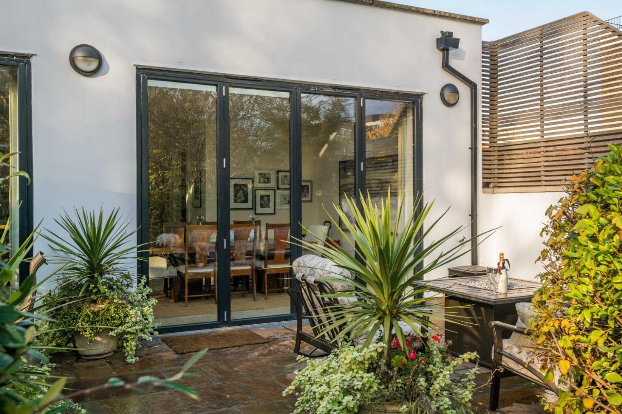 Breathtaking Putney Home With Gorgeous Garden Richmond  Zewnętrze zdjęcie