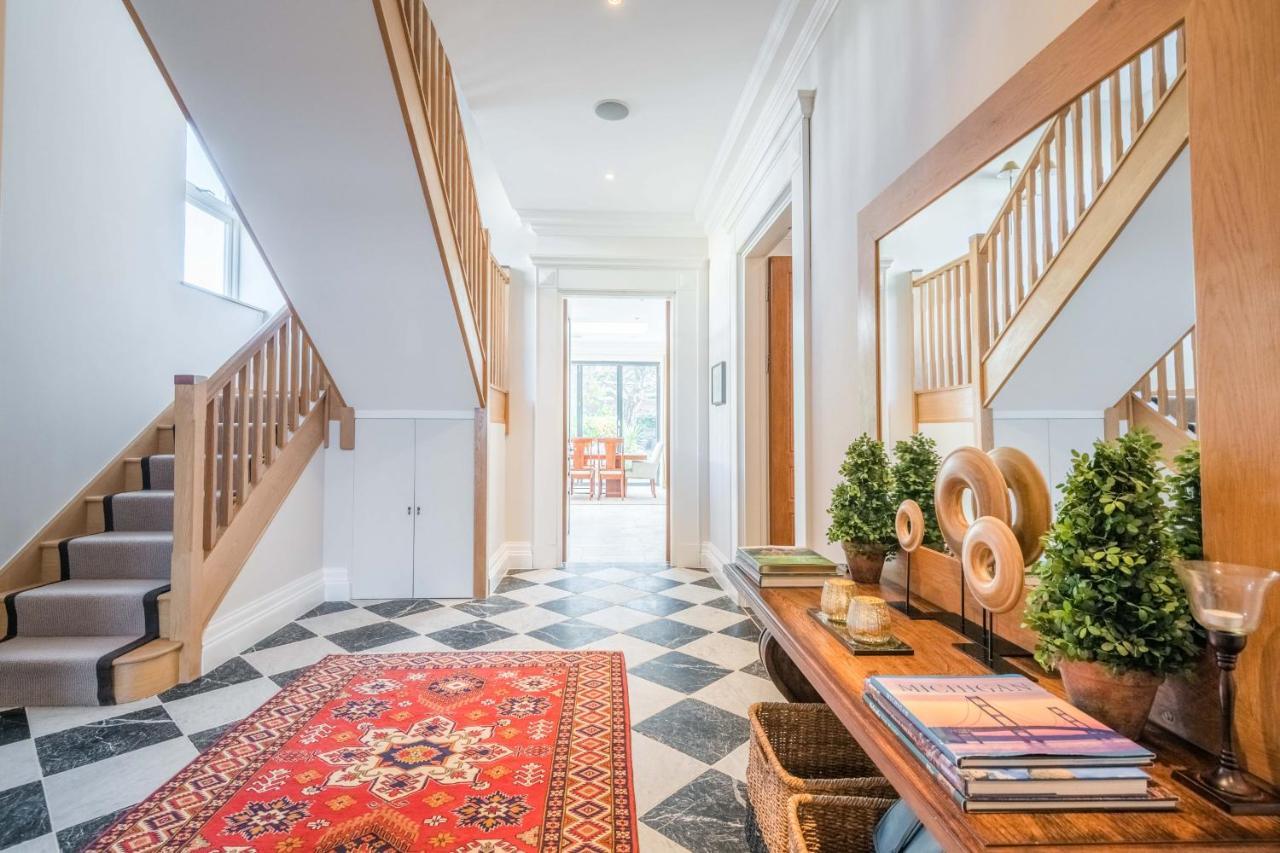 Breathtaking Putney Home With Gorgeous Garden Richmond  Zewnętrze zdjęcie